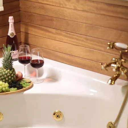 De Gold (adults Only) Bed & Breakfast