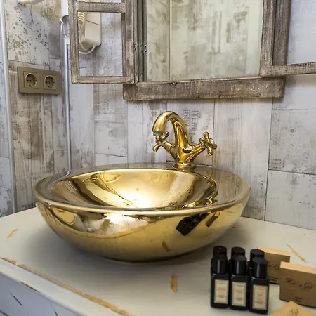 De Gold (adults Only) Bed & Breakfast